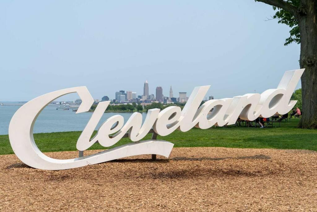 Uber Close To Ohio City, Cleveland Apartment Екстериор снимка